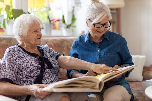 5 Warning Signs Your Parent Needs Memory Care in Sparks, NV